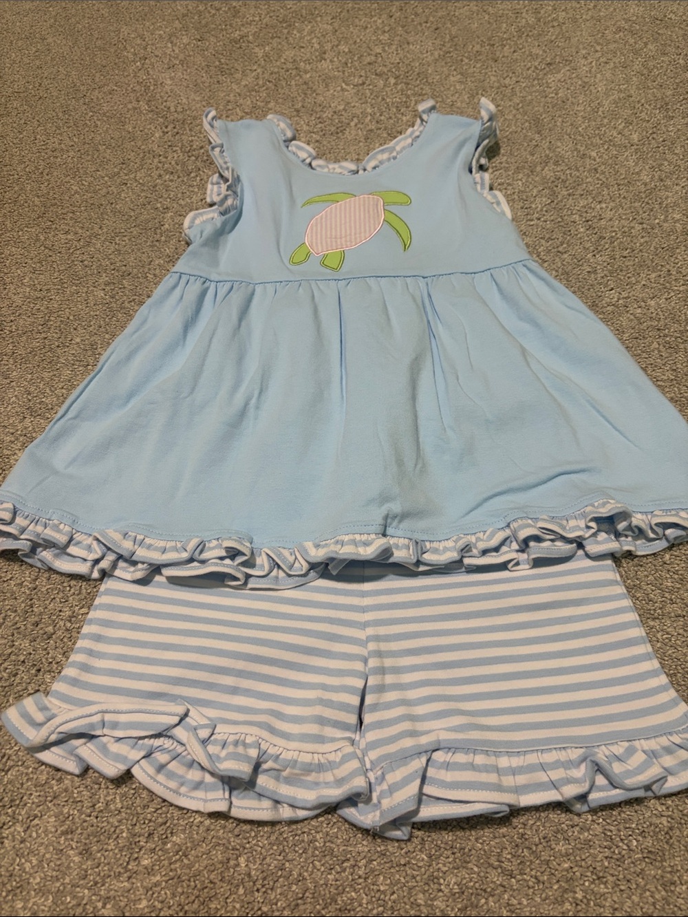 NWOT Stitchy Fish Set